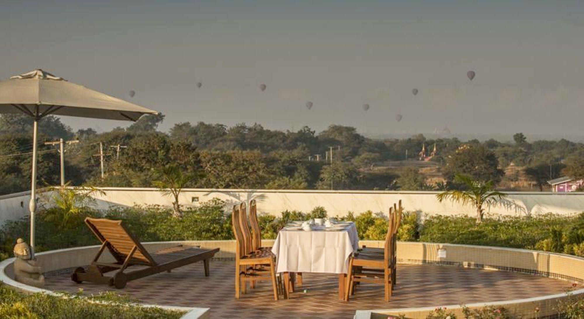 Sky View Hotel Bagan Exterior foto